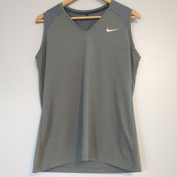Nike Top Dri Fit Women's Large Gray Sleeveless Athletic Golf Running Gym - Picture 1 of 7